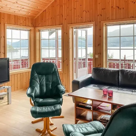 Holiday home 2 Bedroom Stunning In Foldfjorden *