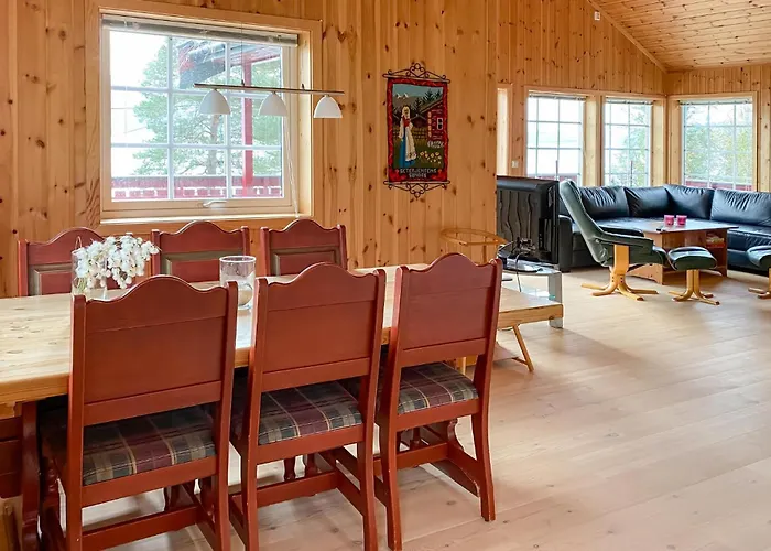 2 Bedroom Stunning In Foldfjorden Skogli