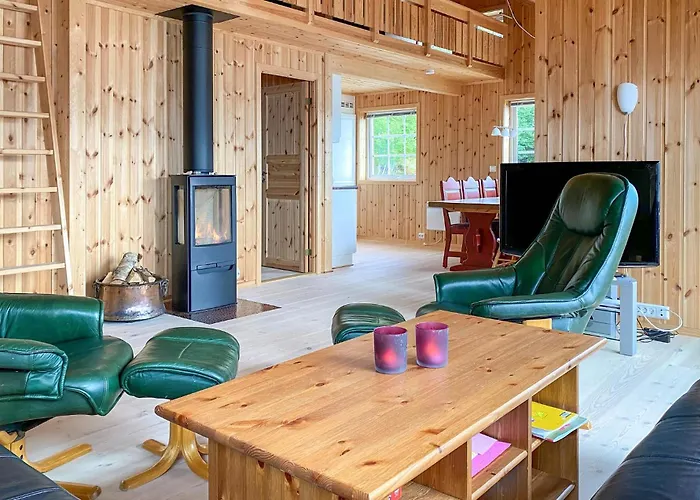 2 Bedroom Stunning In Foldfjorden Skogli