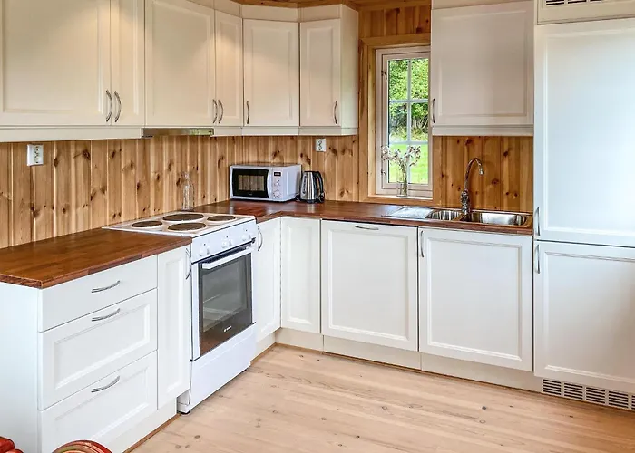 2 Bedroom Stunning In Foldfjorden Skogli