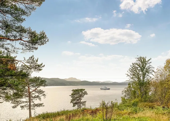 2 Bedroom Stunning In Foldfjorden Feriehus *