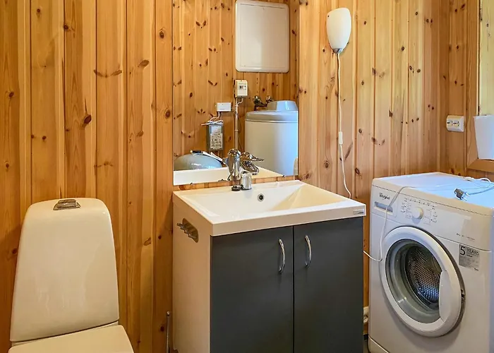 2 Bedroom Stunning In Foldfjorden *