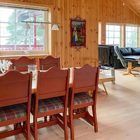 2 Bedroom Stunning In Foldfjorden Skogli
