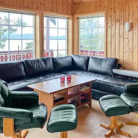 2 Bedroom Stunning In Foldfjorden Skogli