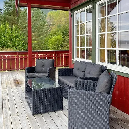 2 Bedroom Stunning In Foldfjorden * Skogli