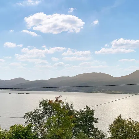 2 Bedroom Stunning In Foldfjorden Skogli